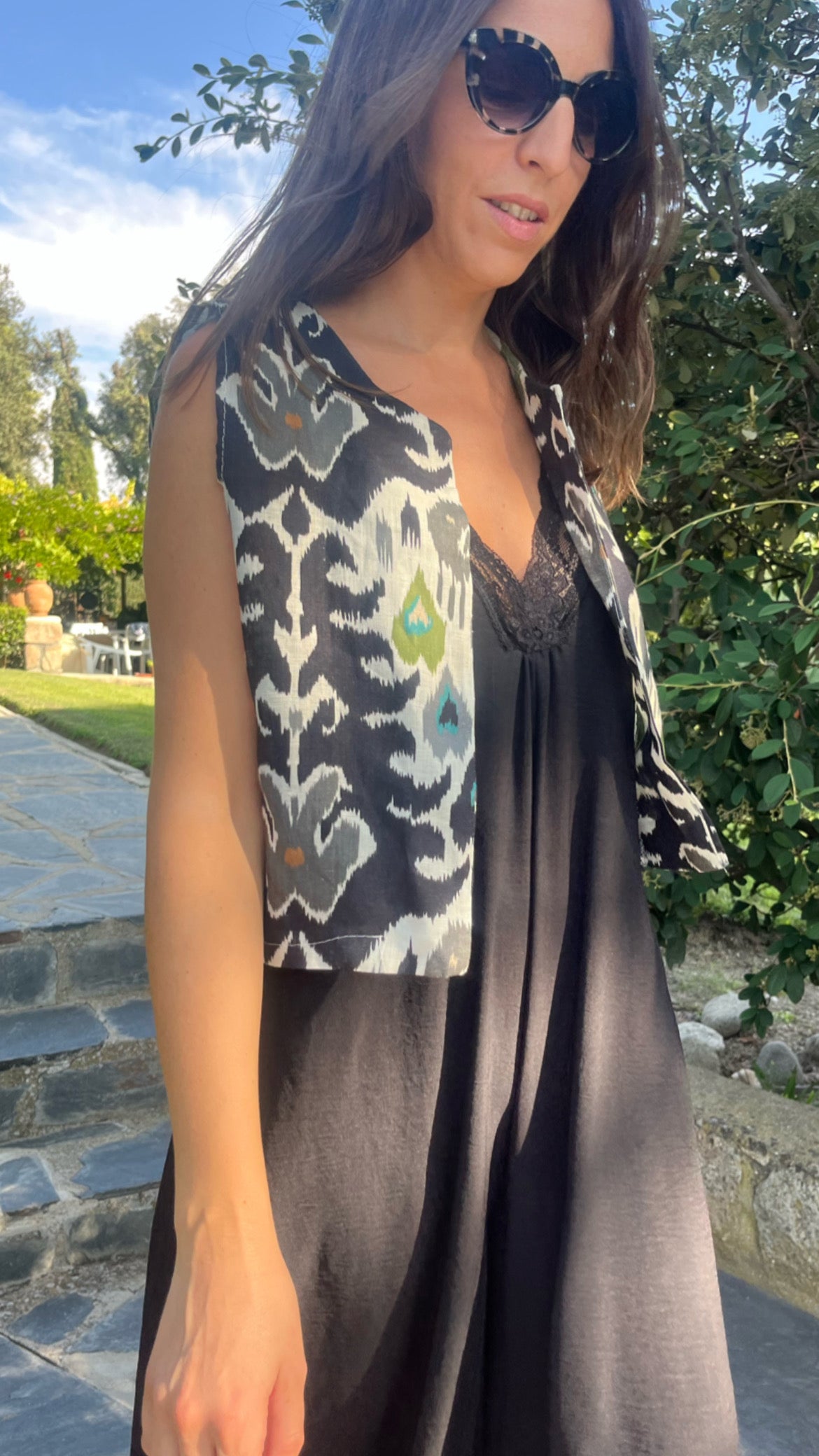 Mono Manuela Negro