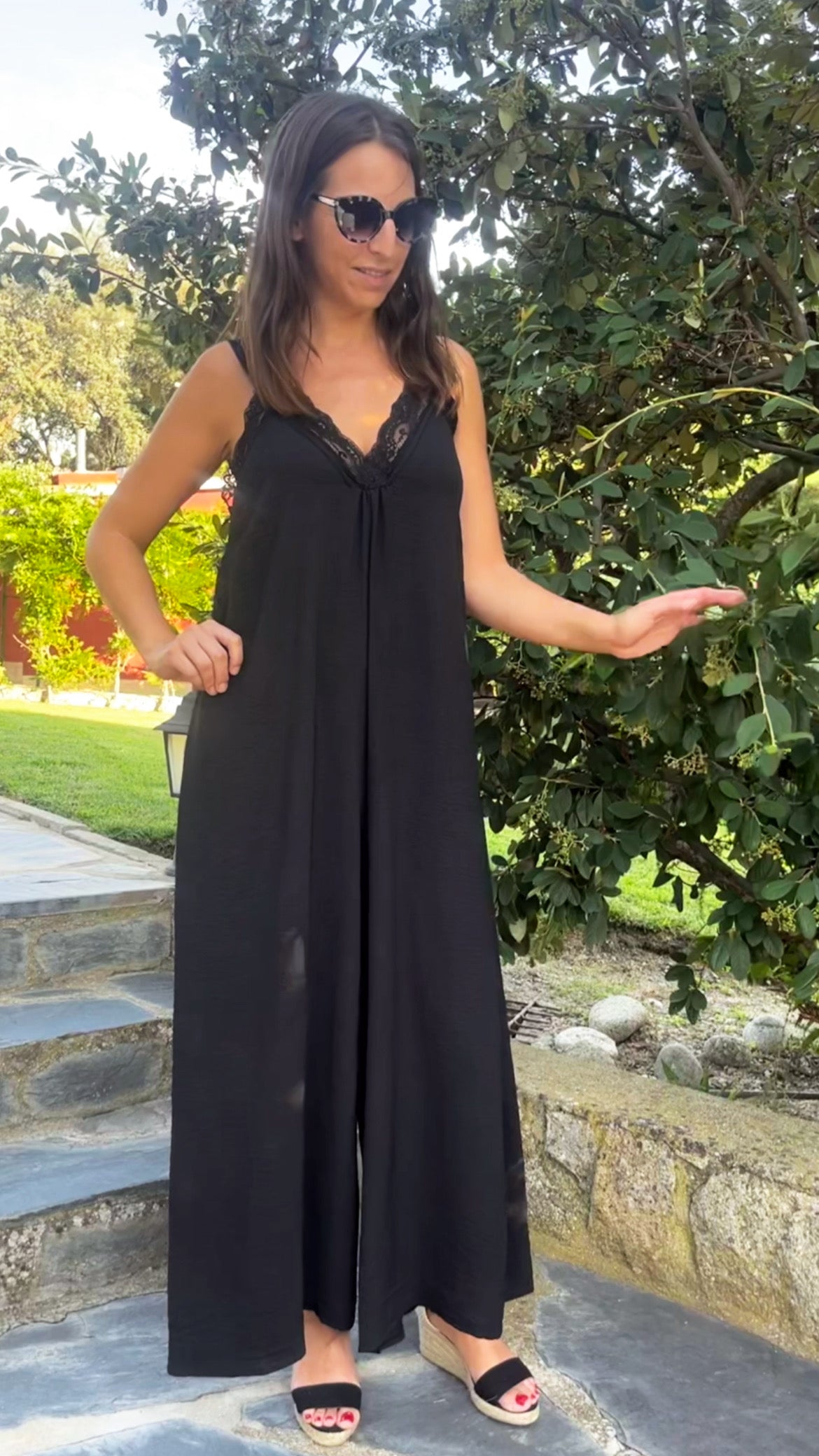 Mono Manuela Negro