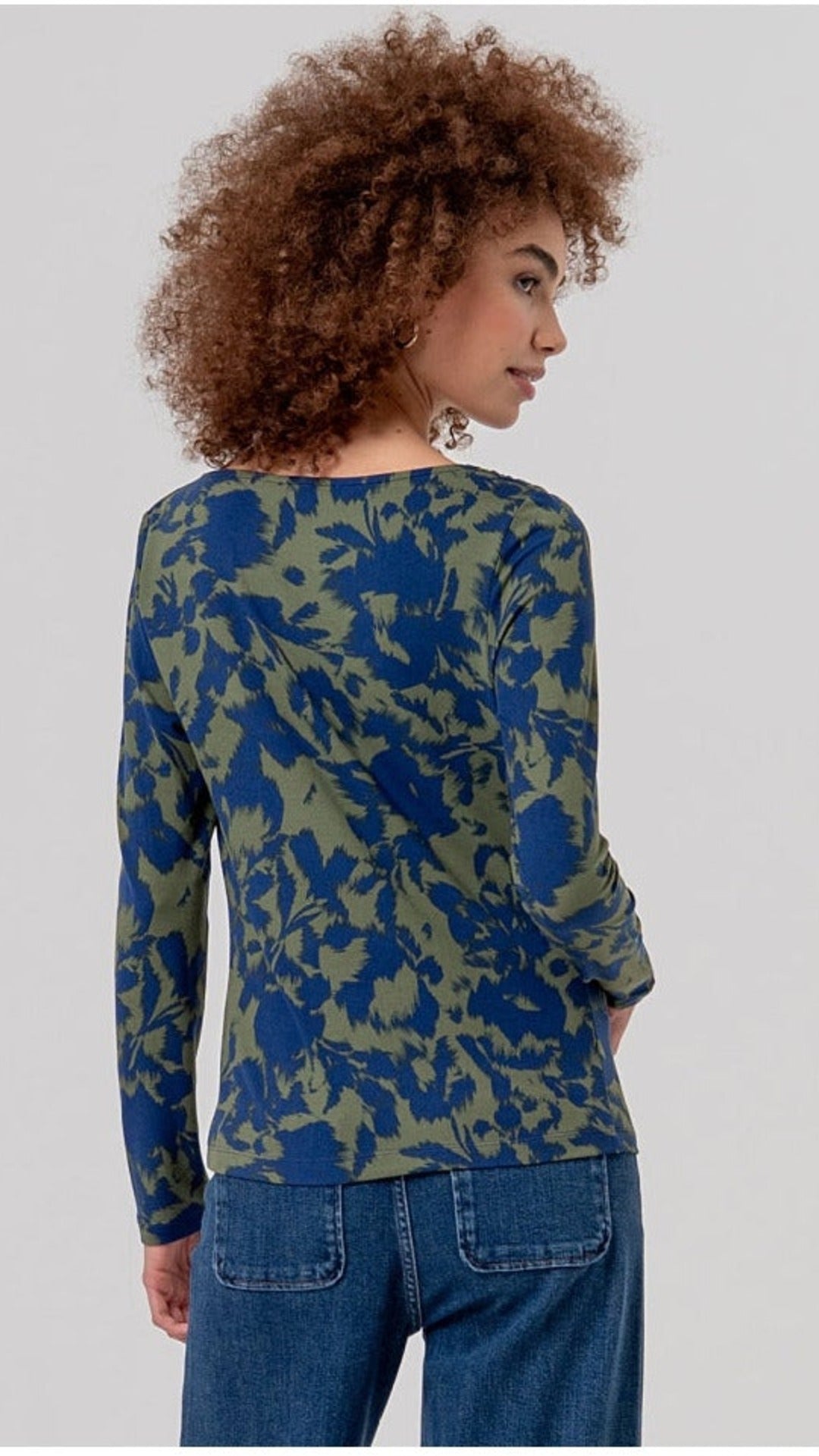 Camiseta Surkana de cuello asimétrico estampada Marino | imagen 4