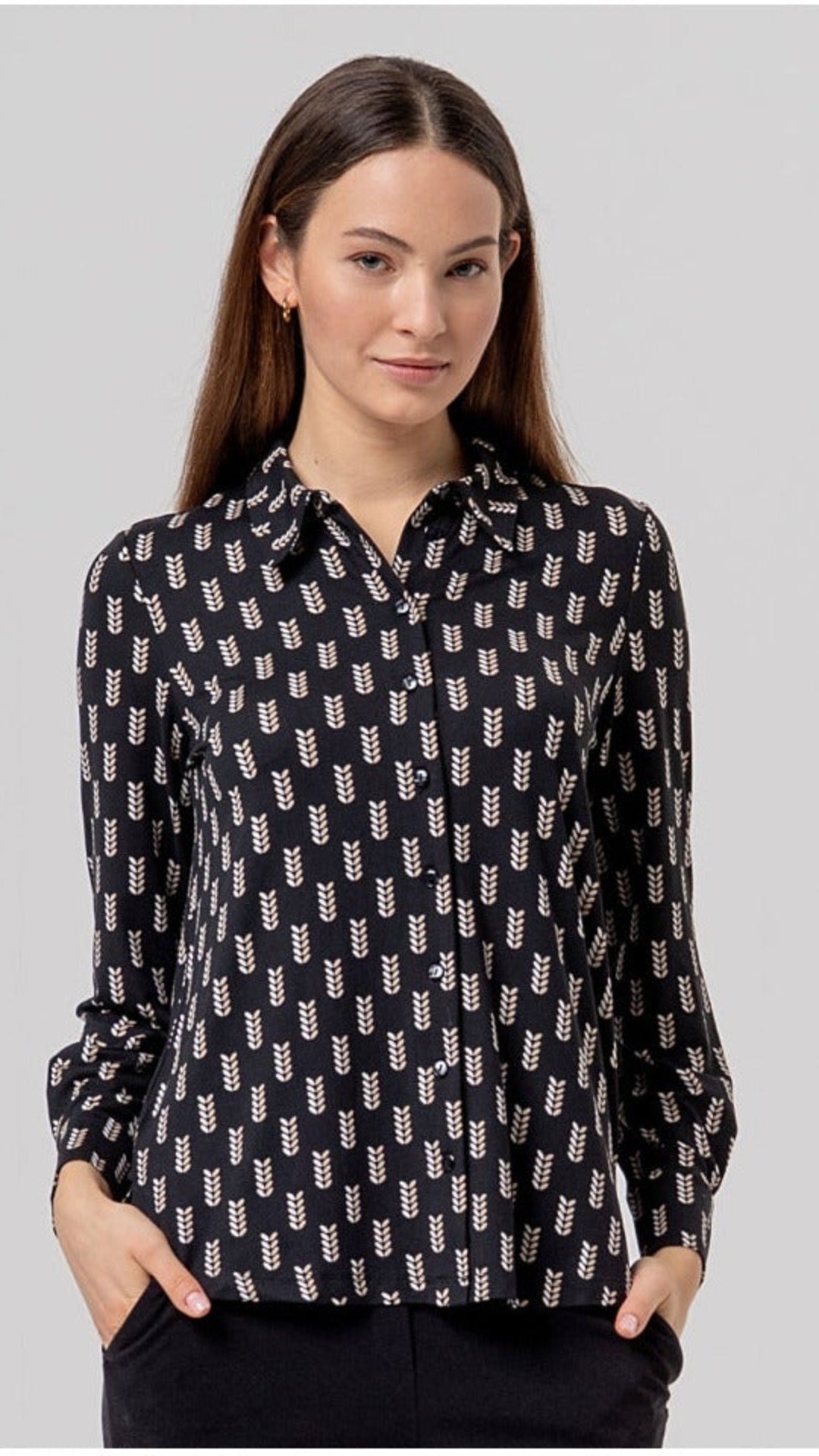Camisa amplia Surkana de estampado geométrico Negro | imagen 1
